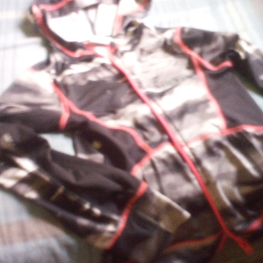 Everlast sport jacket size 7/8 bought this in 5th grade and worn it once.